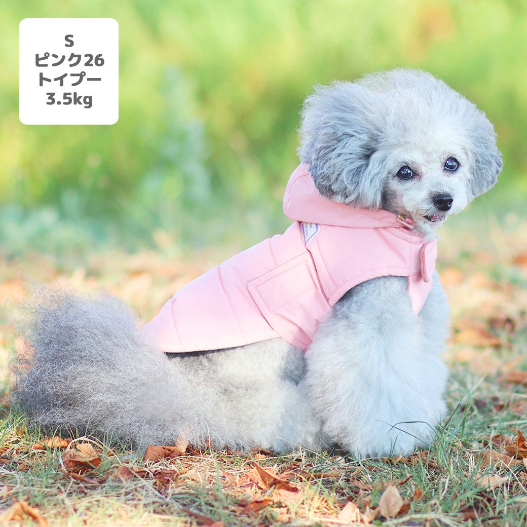 トイプー3.5kg(首19/胴32/丈24cm)のメルシーちゃんはピンク26のSを着用
