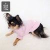 チワワ1.9kg(首19/胴29.5/丈21.5cm)のウメちゃんはピンクのSを着用