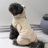 シーズー5.4kg(首26/胴38/丈38cm)のつぶくんはベージュのMを着用